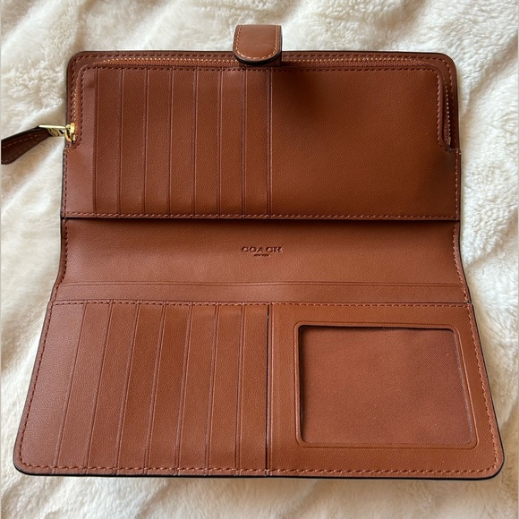💜SOLD💜Coach Smooth Leather Essential Slim Wallet In Saddle CH823 - Picture 8 of 16